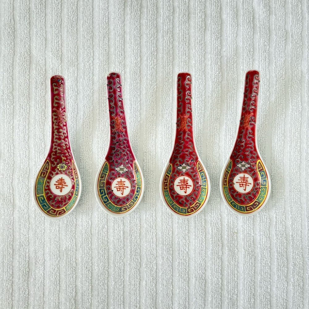 Set of 4 Porcelain Soup Spoon with Chinese Character Mean “Long Life”